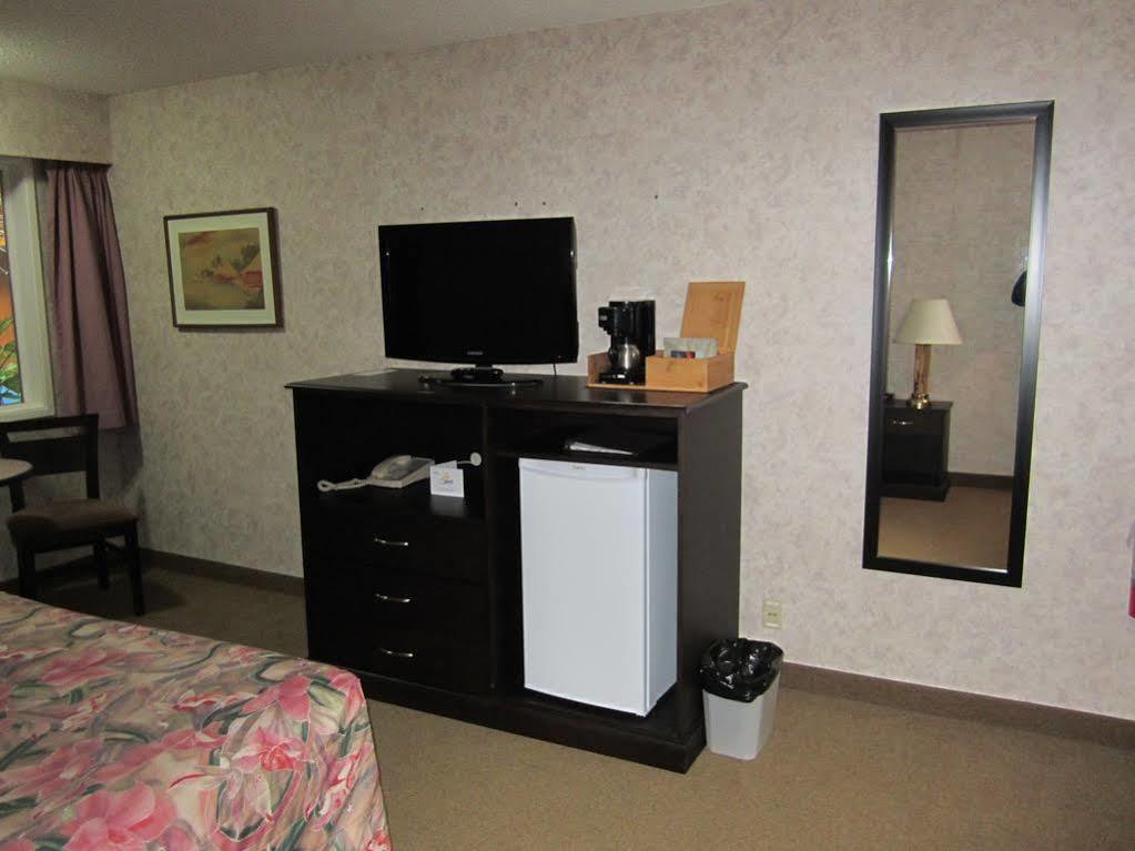 Super 8 By Wyndham George Prince George