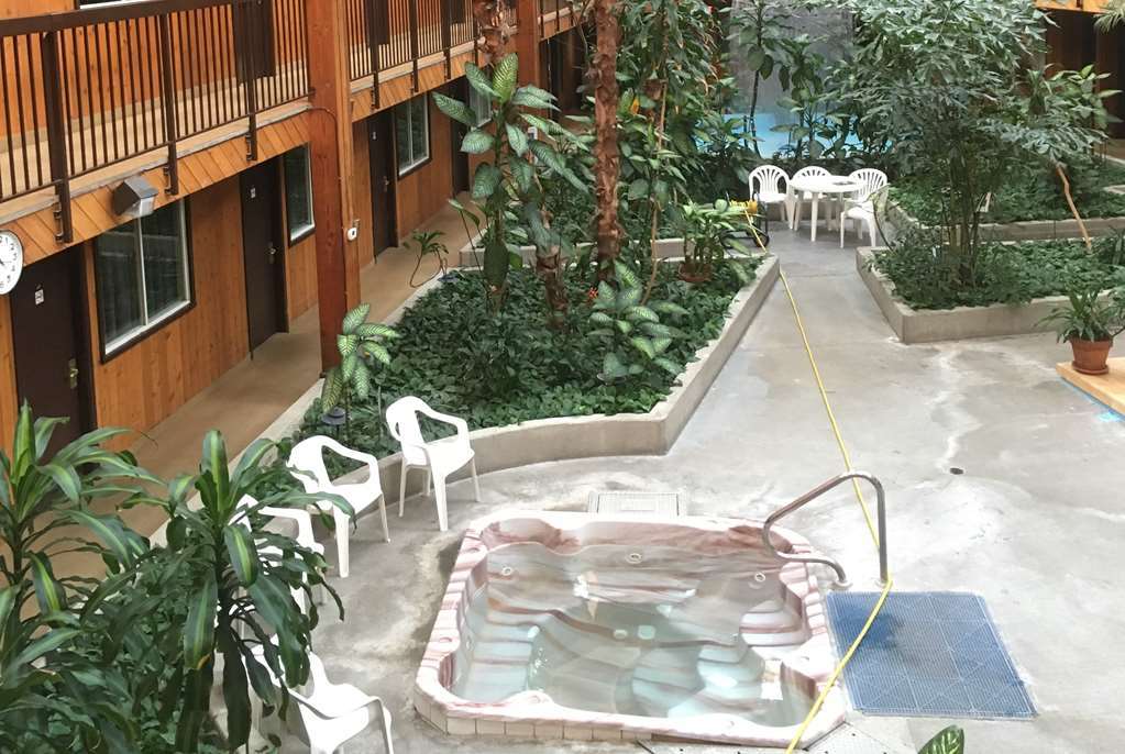 Super 8 By Wyndham George 4*